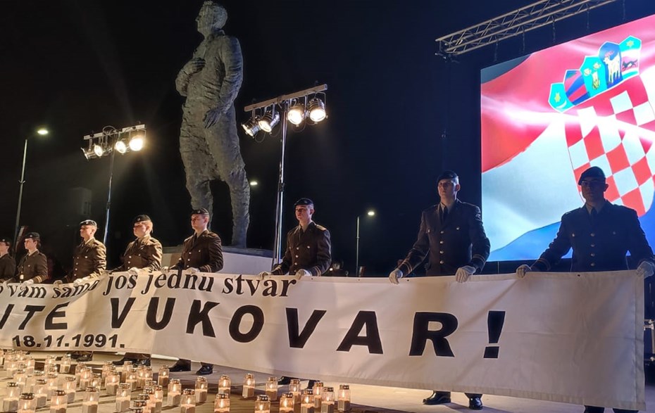 OBILJEŽAVANJE DANA SJEĆANJA NA ŽRTVU VUKOVARA I ŠKABRNJE U ZAGREBU